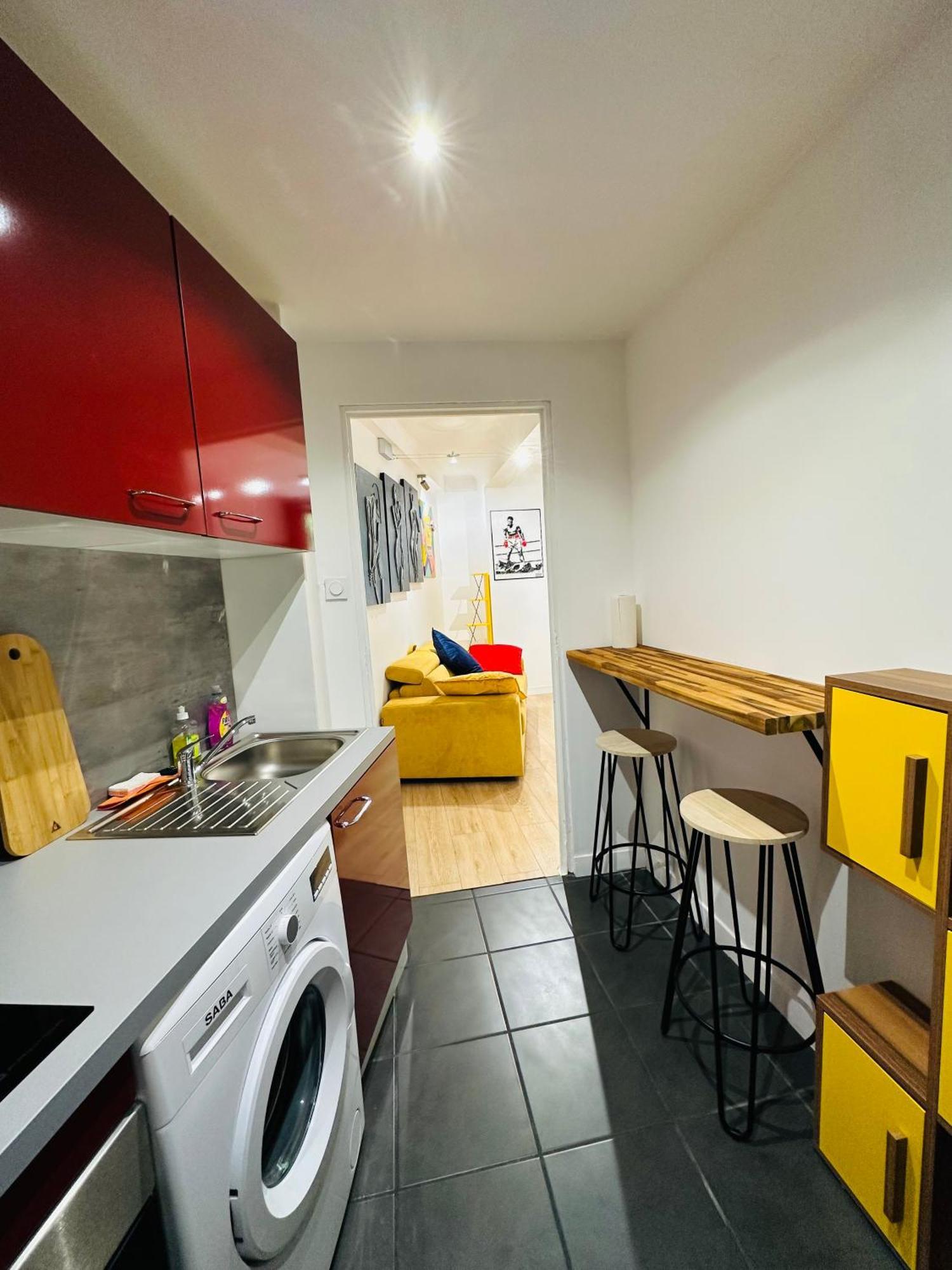 Pop Appart Appartement Artiste Configure En Galerie Dart A 200 M Du Centre Ville Avec Parking Prive Et Securise Gratuit Dans Copropriete アヴィニョン エクステリア 写真