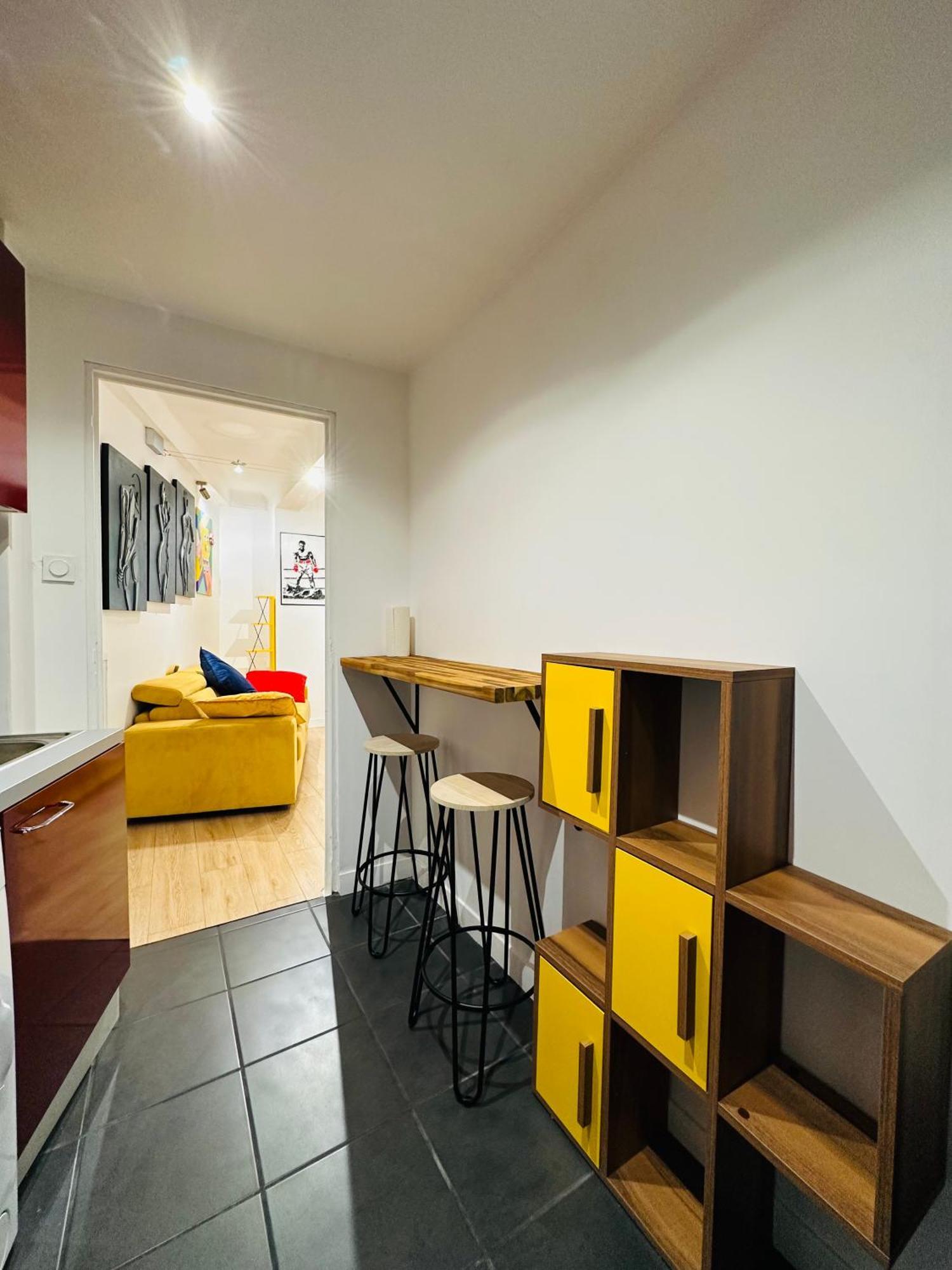 Pop Appart Appartement Artiste Configure En Galerie Dart A 200 M Du Centre Ville Avec Parking Prive Et Securise Gratuit Dans Copropriete アヴィニョン エクステリア 写真