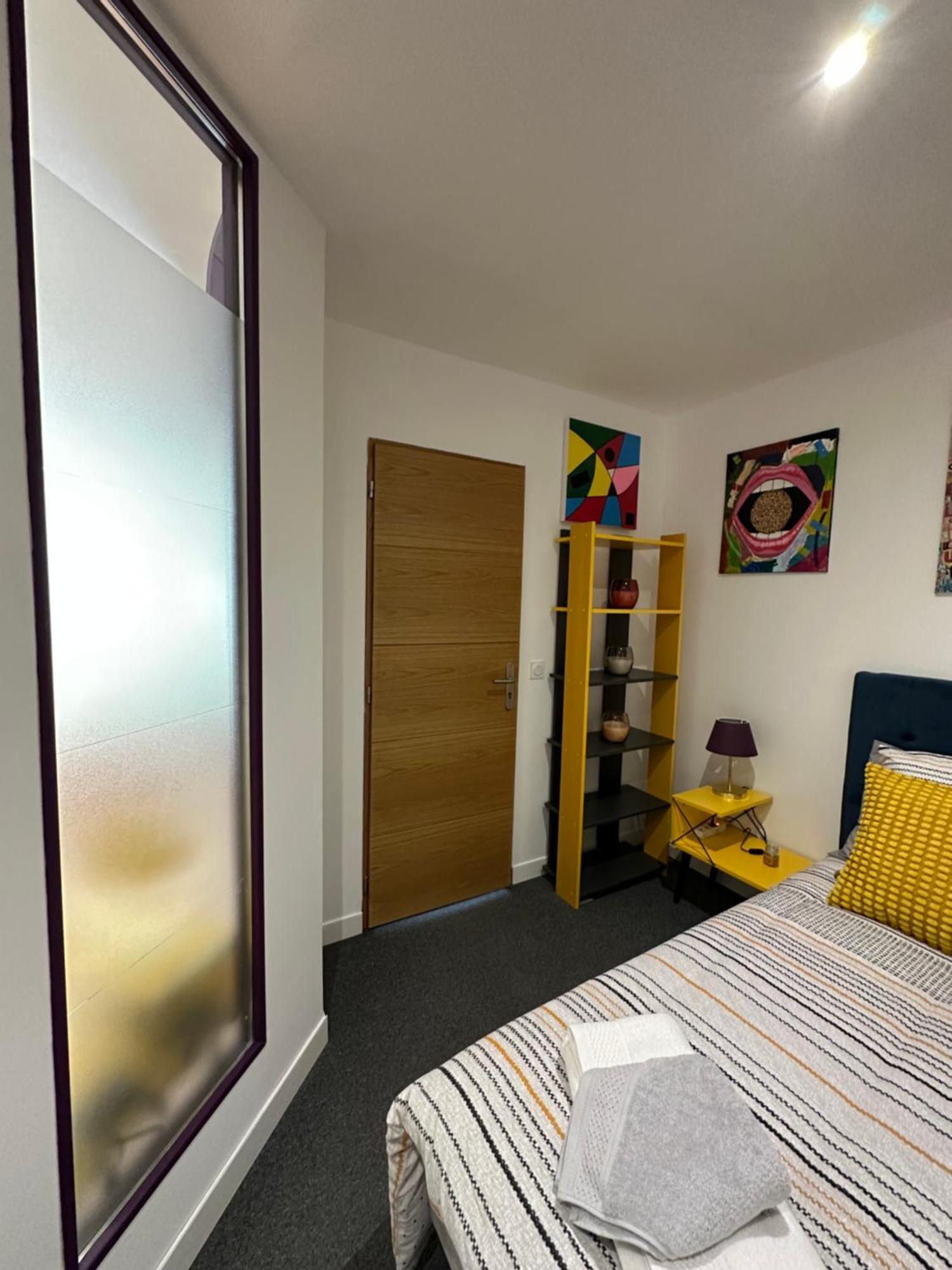 Pop Appart Appartement Artiste Configure En Galerie Dart A 200 M Du Centre Ville Avec Parking Prive Et Securise Gratuit Dans Copropriete アヴィニョン エクステリア 写真